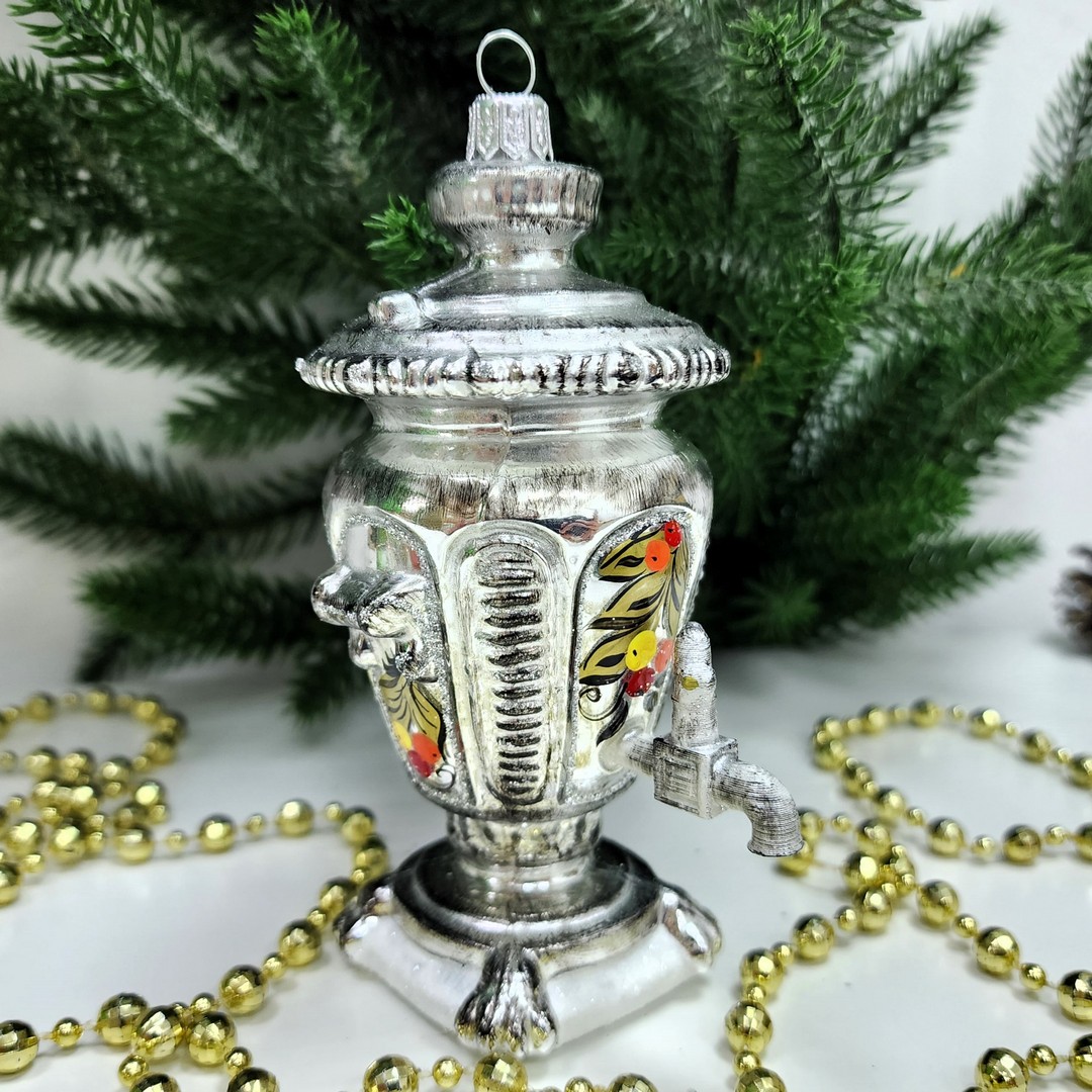 фото Стеклянная елочная игрушка Самовар