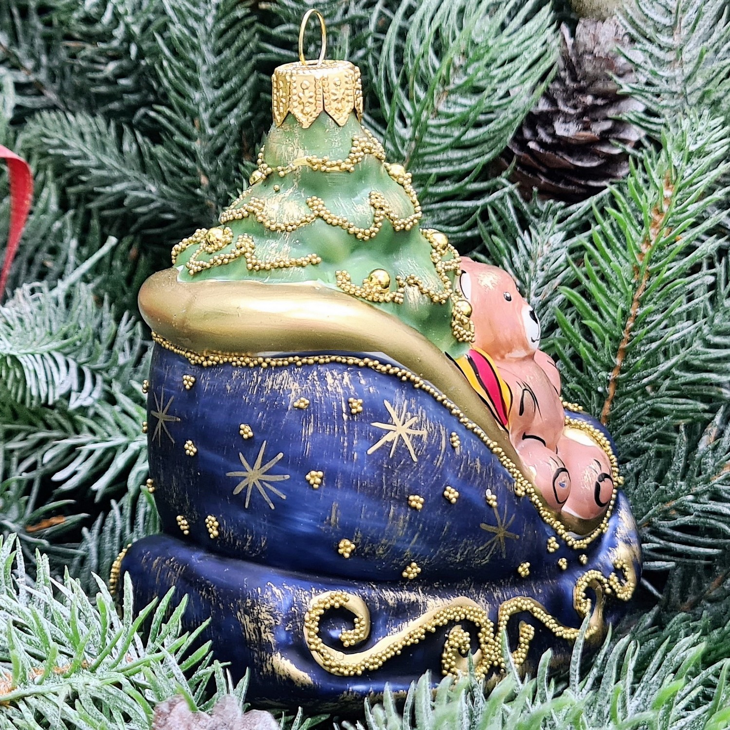 фото Стеклянная елочная игрушка Сани с подарками винтаж