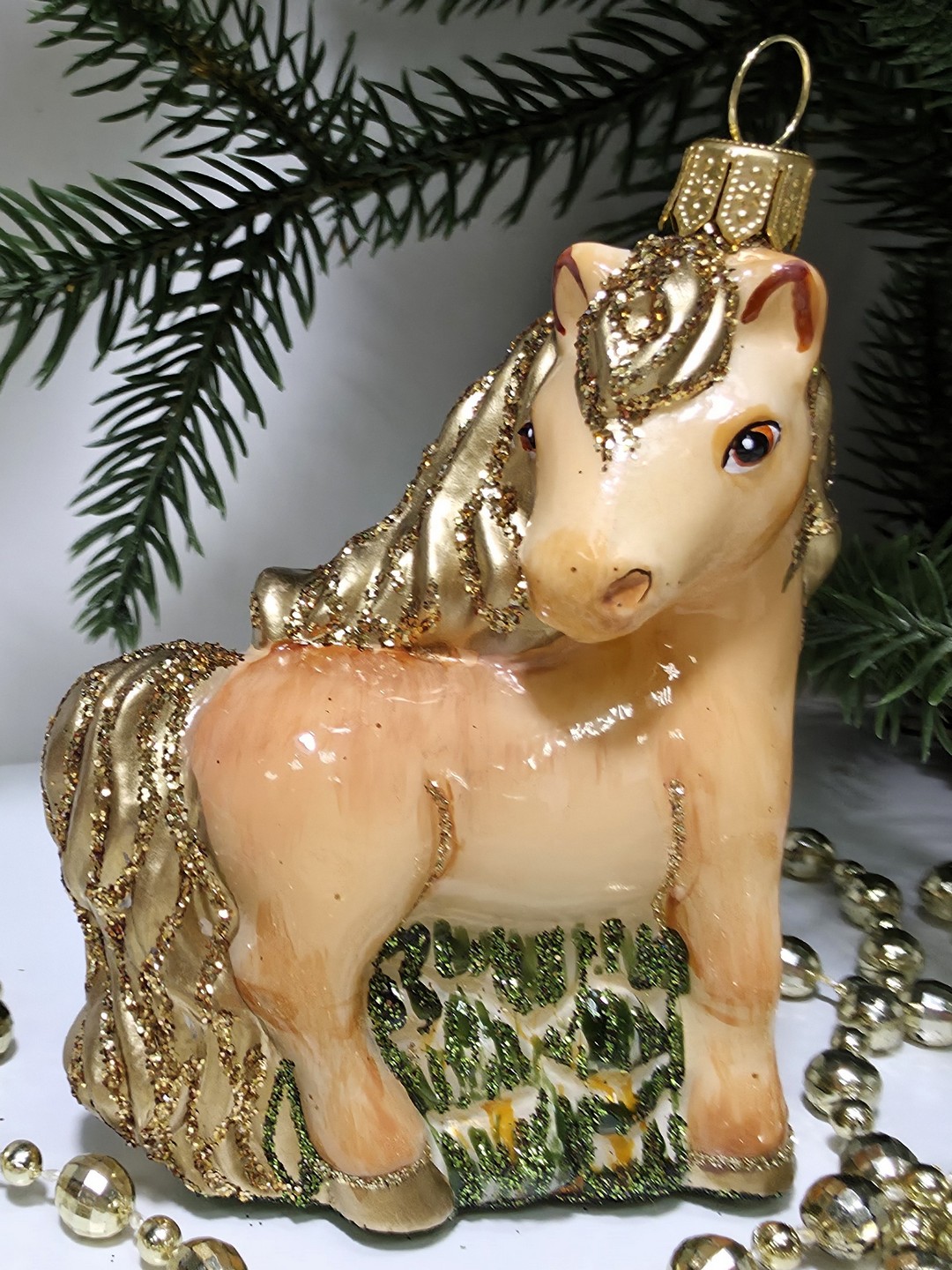 фото Стеклянная елочная игрушка Лошадка смотрит в бок