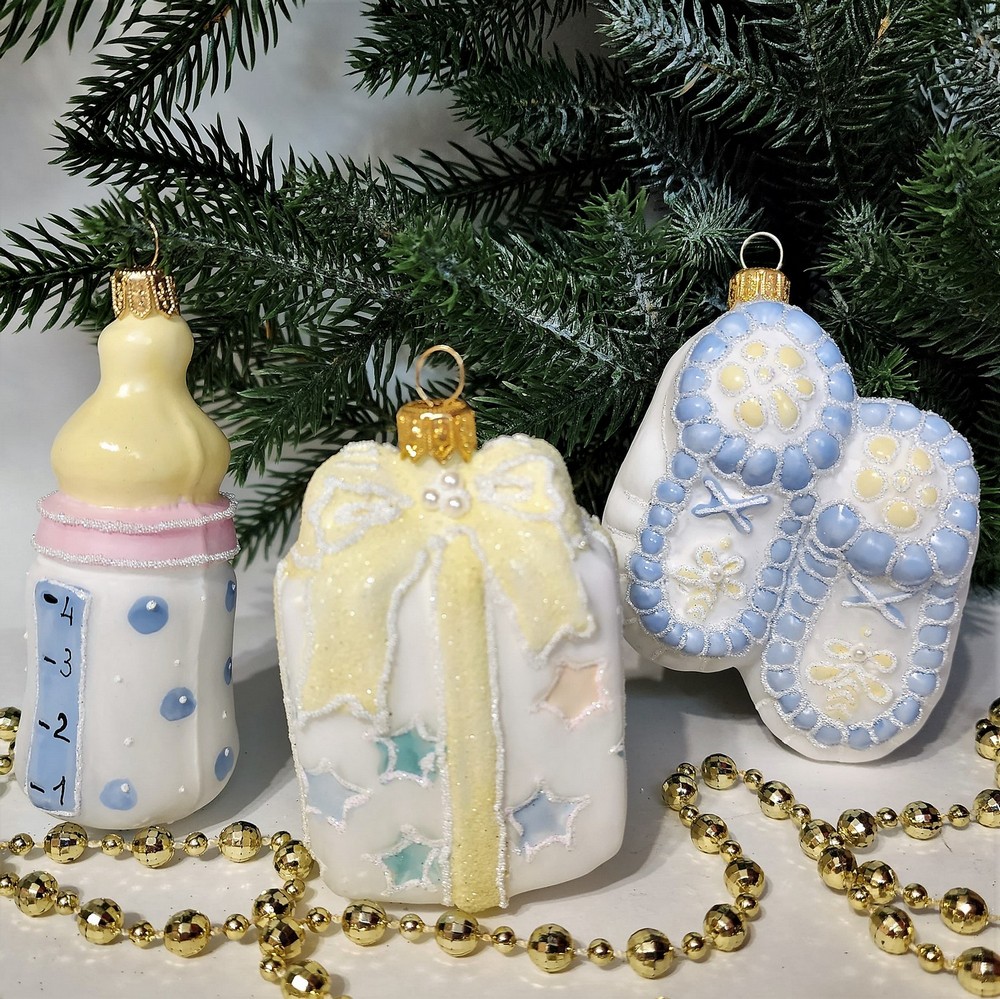 фото Набор ёлочных игрушек Бутылочка, подарок и пинетки