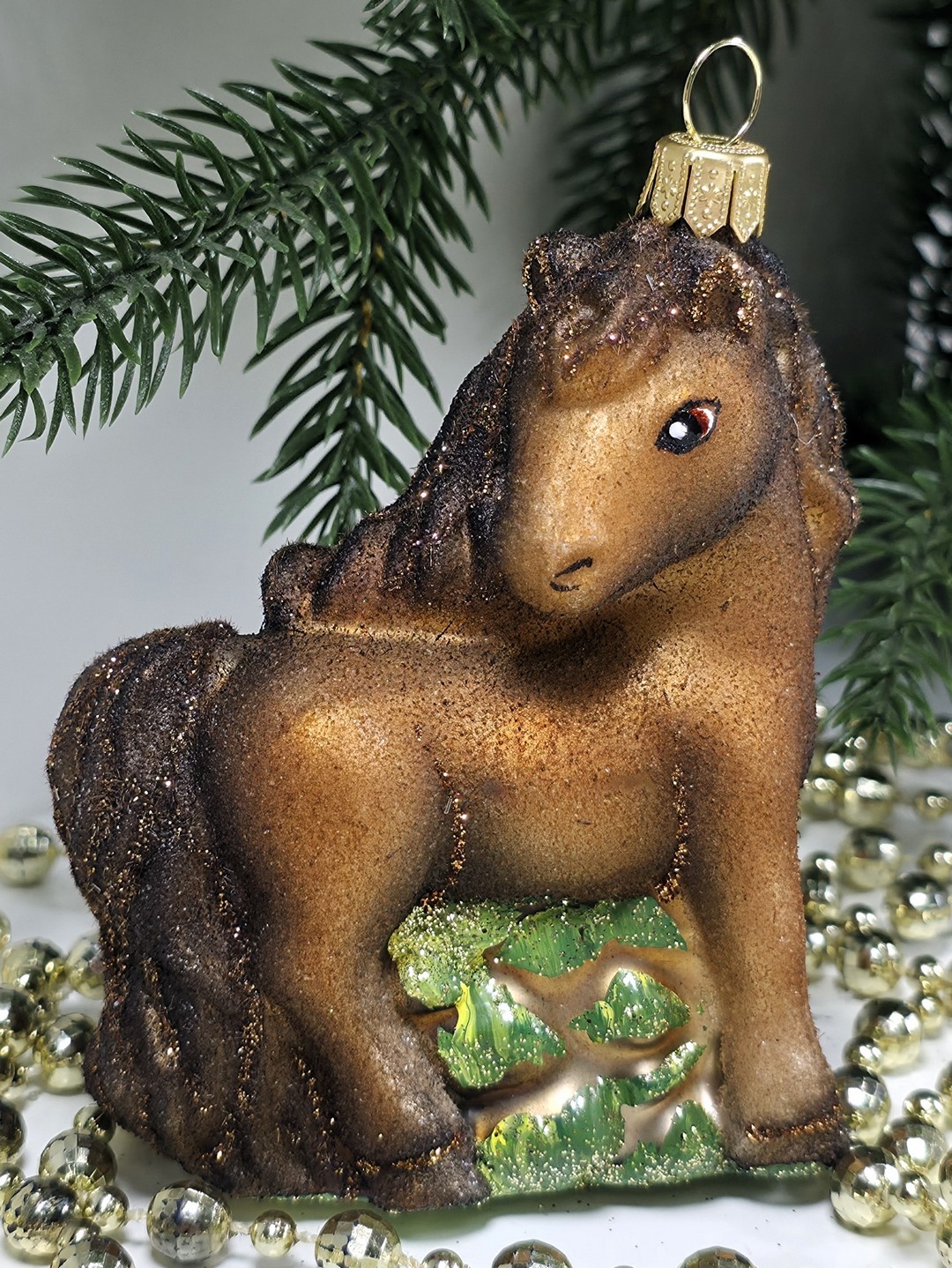 фото Стеклянная елочная игрушка Лошадка смотрит в бок