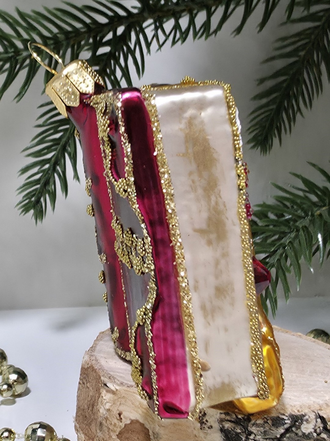 фото Стеклянная елочная игрушка Книжка