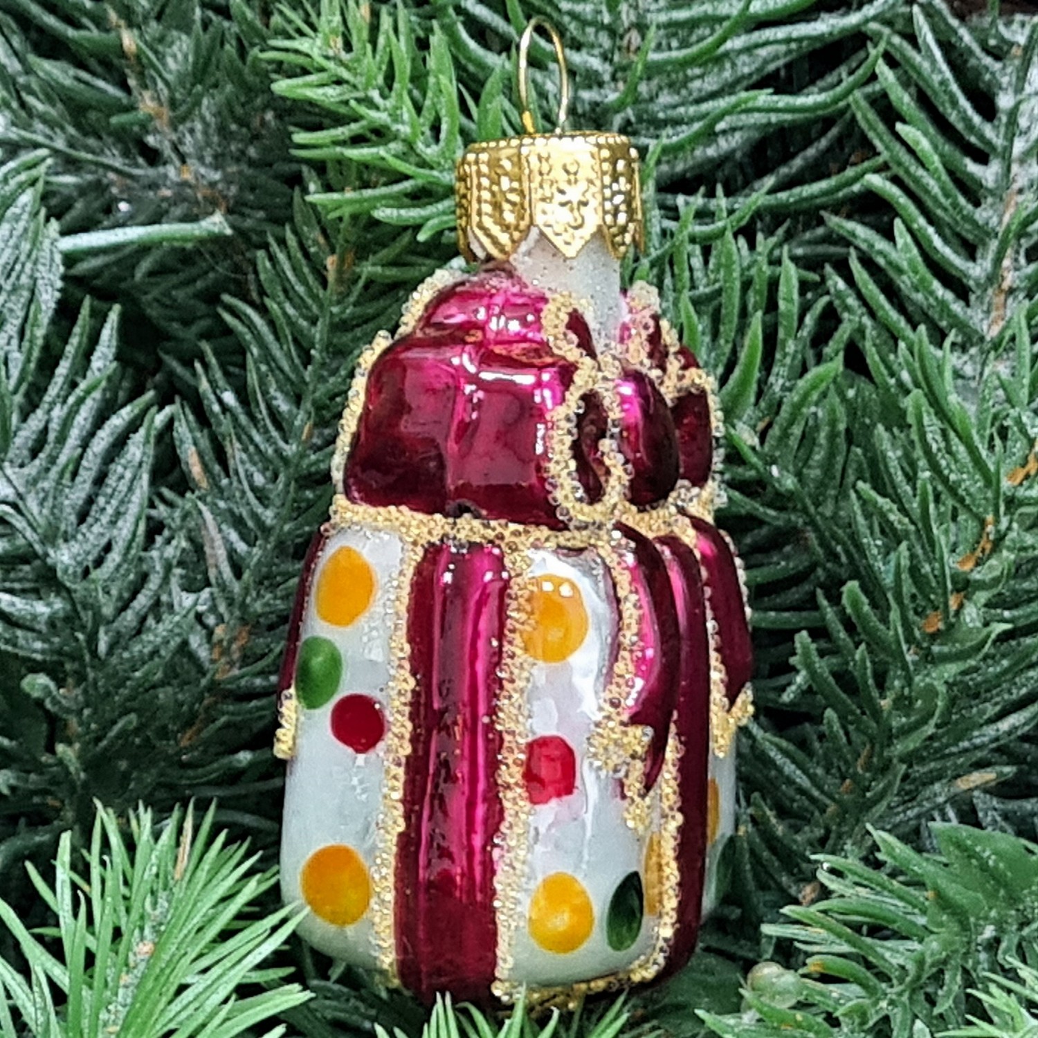 фото Стеклянная елочная игрушка Подарок малый