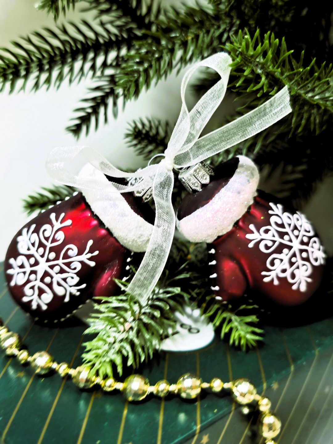 фото Набор ёлочных игрушек Две варежки бордо