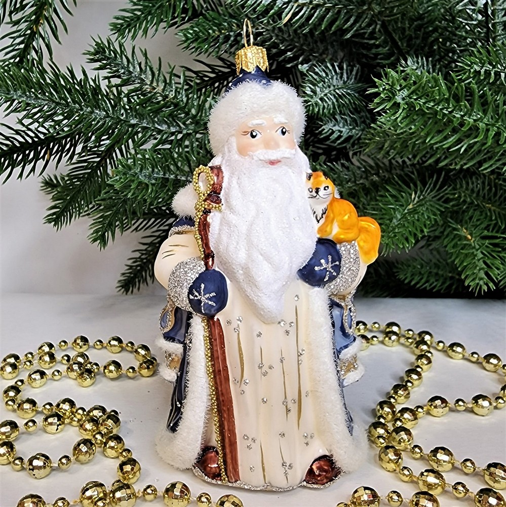 фото Стеклянная елочная игрушка Дед Мороз синий с белочкой