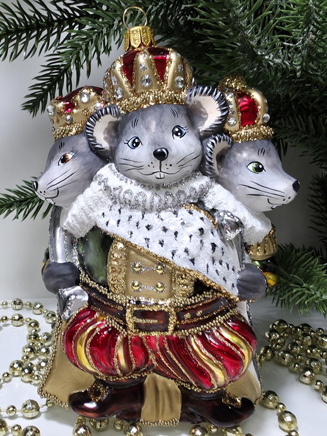 фото Стеклянная елочная игрушка Мышинный король