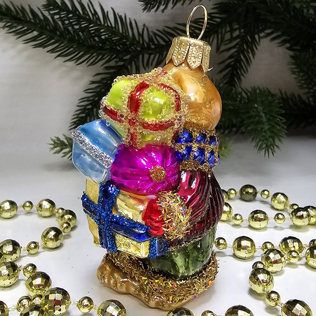 фото Стеклянная елочная игрушка Мишутка с подарками