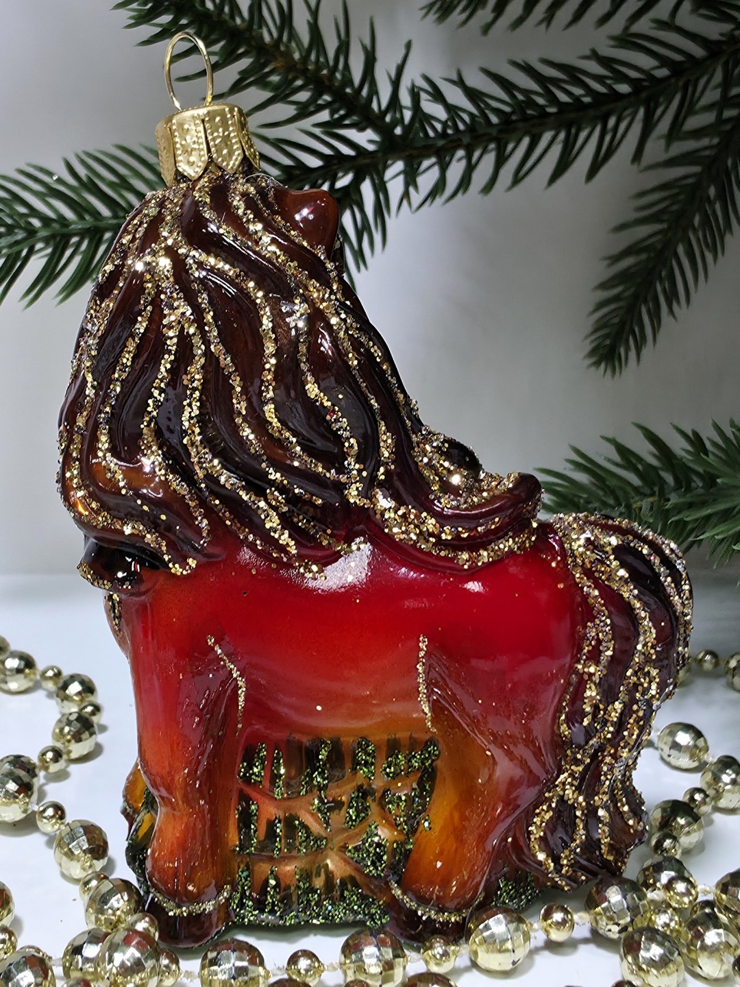 фото Стеклянная елочная игрушка Лошадка смотрит в бок