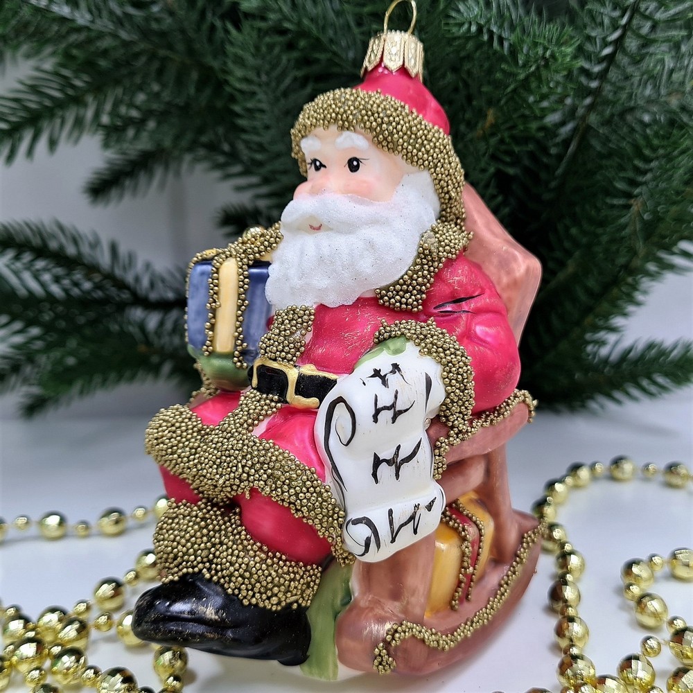 фото Стеклянная елочная игрушка Санта в кресле винтаж