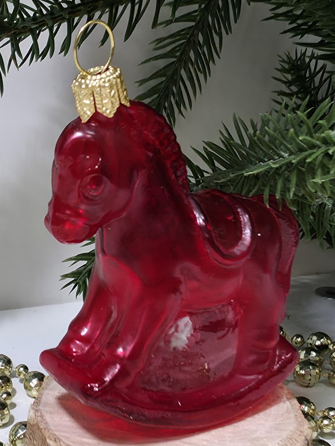 фото Стеклянная елочная игрушка Лошадка качалка малая красная