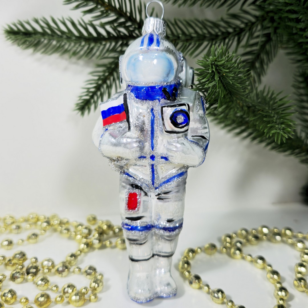фото Стеклянная елочная игрушка Космонавт