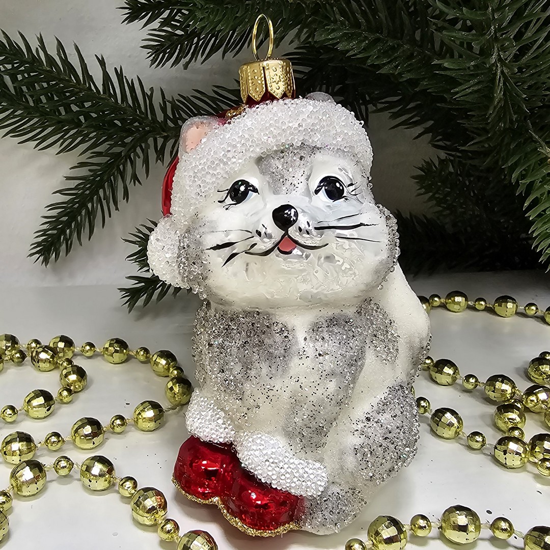 фото Стеклянная елочная игрушка Котенок санта