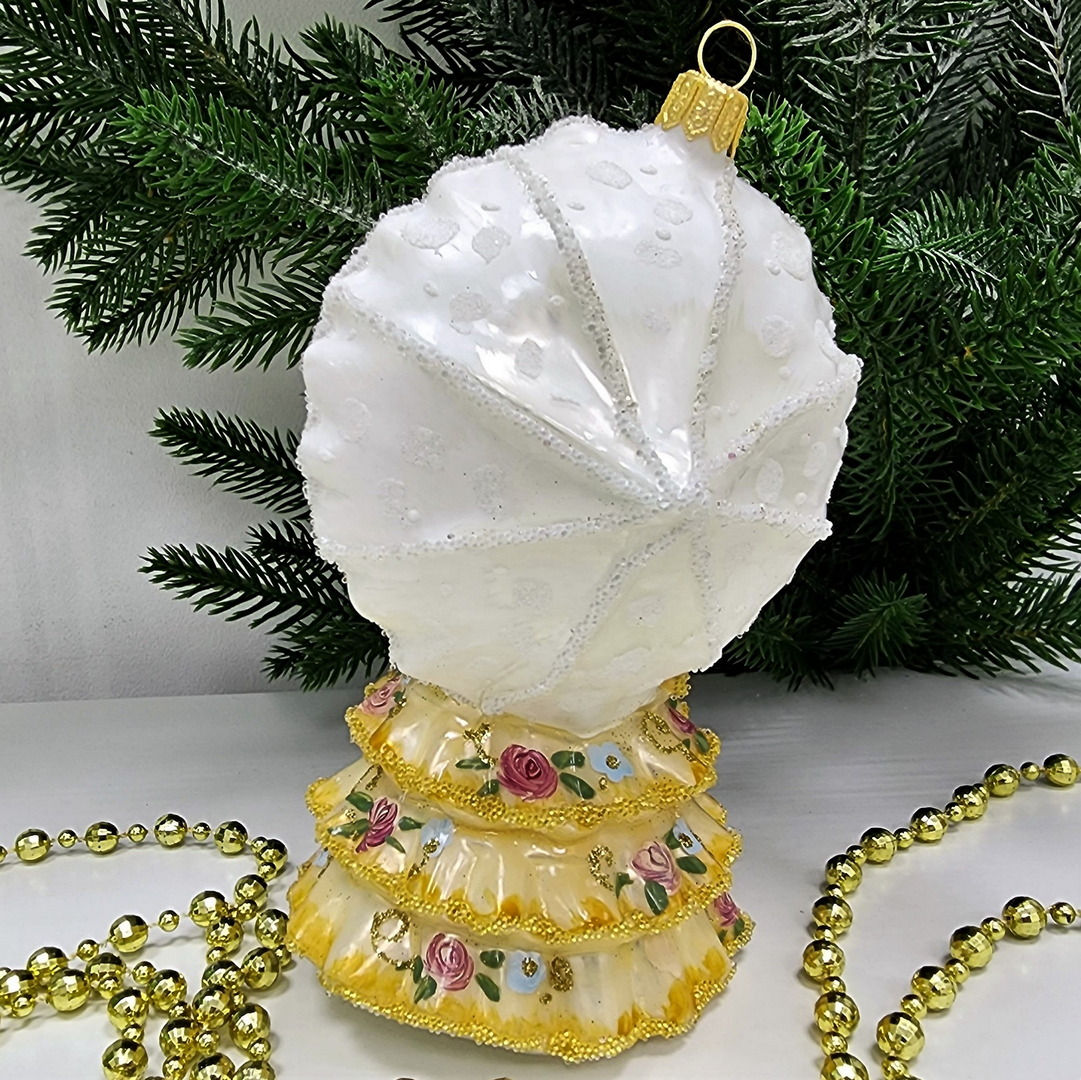 фото Стеклянная елочная игрушка Кошка с зонтиком версаль