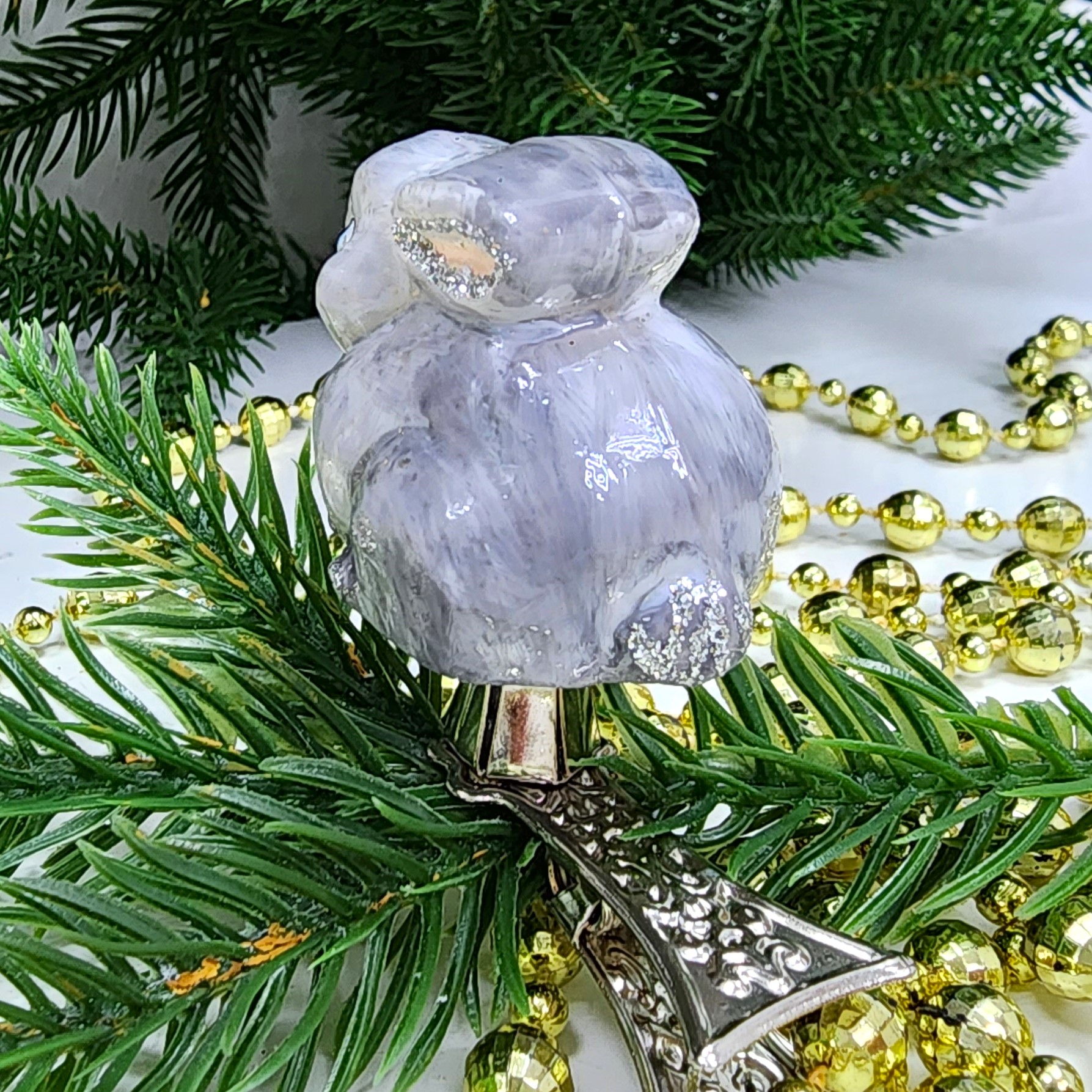 фото Стеклянная елочная игрушка Зайчик на прищепке