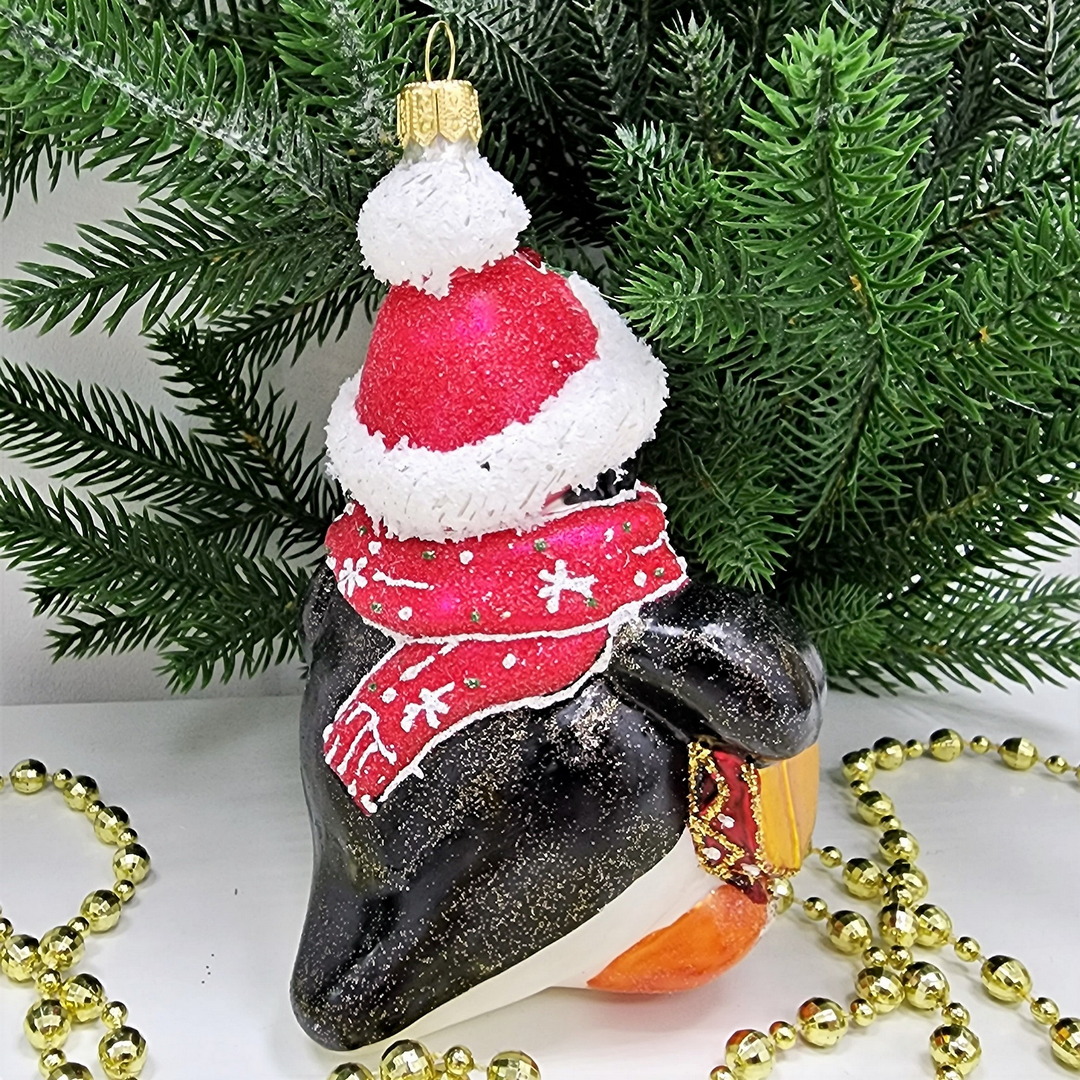 фото Стеклянная елочная игрушка Пингвин с барабаном