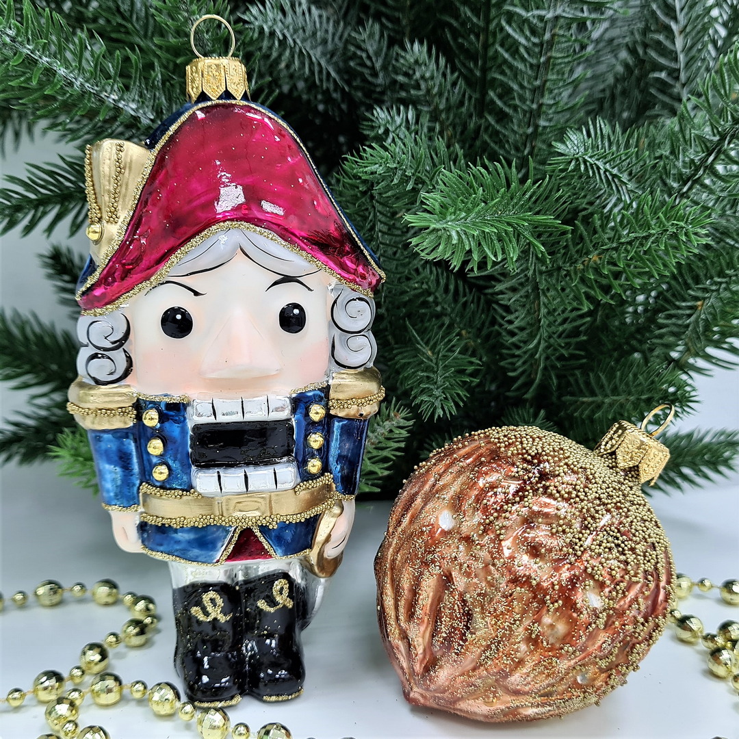 фото Набор ёлочных игрушек Щелкунчик и орех винтаж