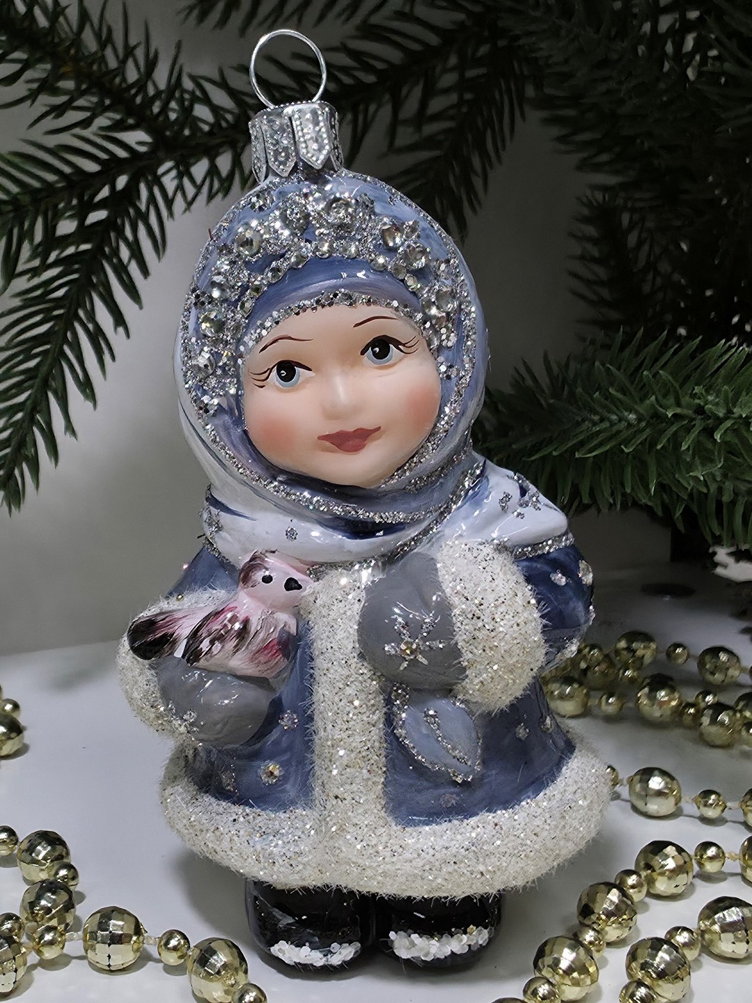 фото Стеклянная елочная игрушка Девочка снегурочка