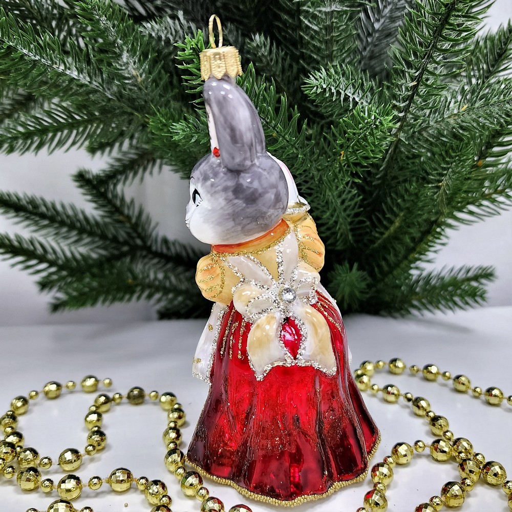 фото Стеклянная елочная игрушка Зайчиха с тортом