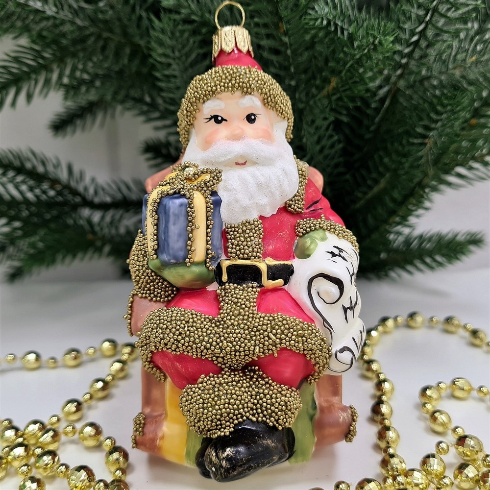 фото Стеклянная елочная игрушка Санта в кресле винтаж