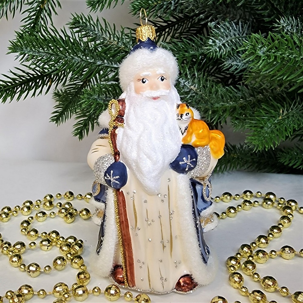 фото Стеклянная елочная игрушка Дед Мороз синий с белочкой