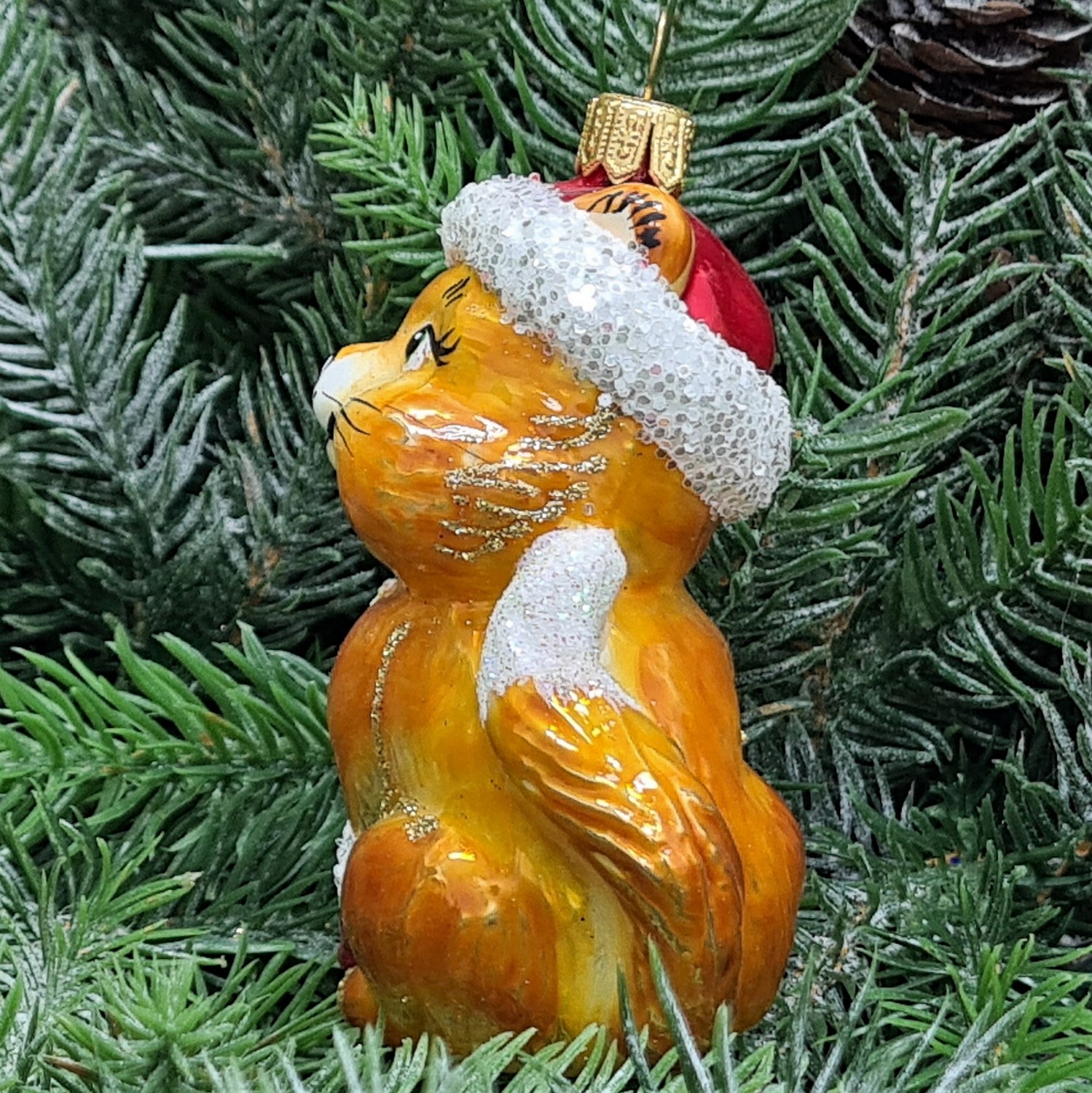 фото Стеклянная елочная игрушка Котенок Санта