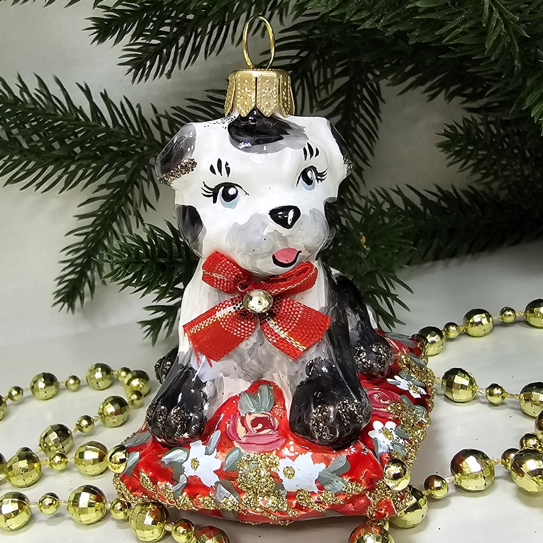 фото Стеклянная елочная игрушка Щенок на подушке