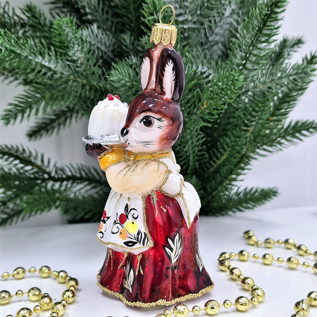 фото Стеклянная елочная игрушка Зайчиха с тортом-3