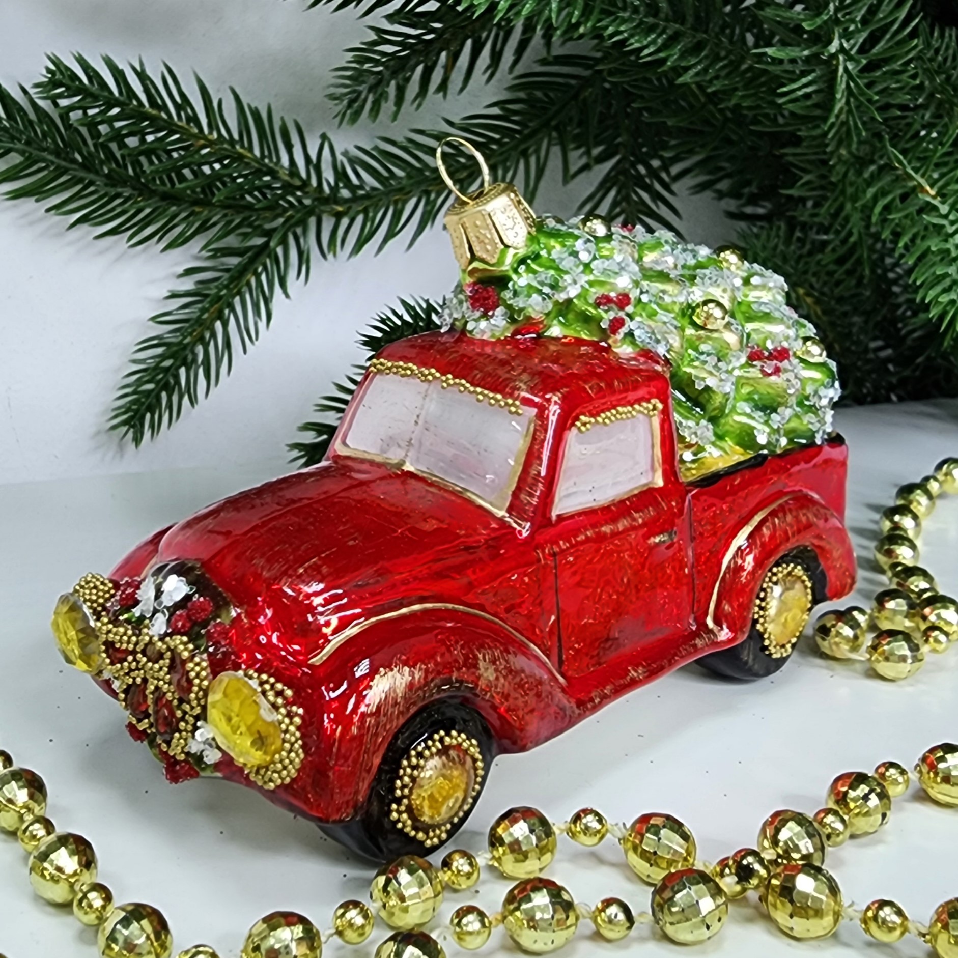 фото Стеклянная елочная игрушка Машинка с елкой