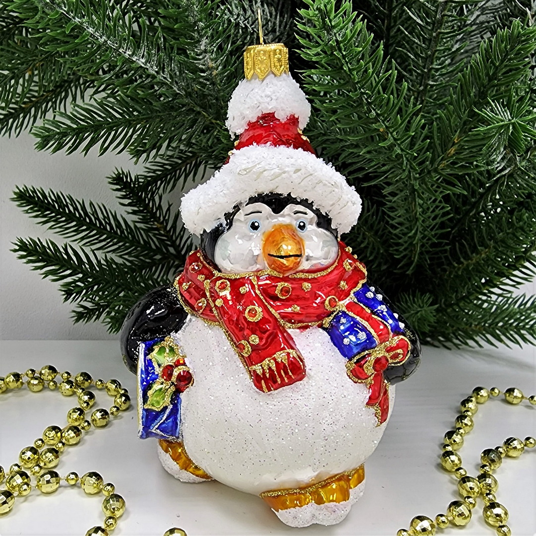 фото Стеклянная елочная игрушка Пингвин с барабаном