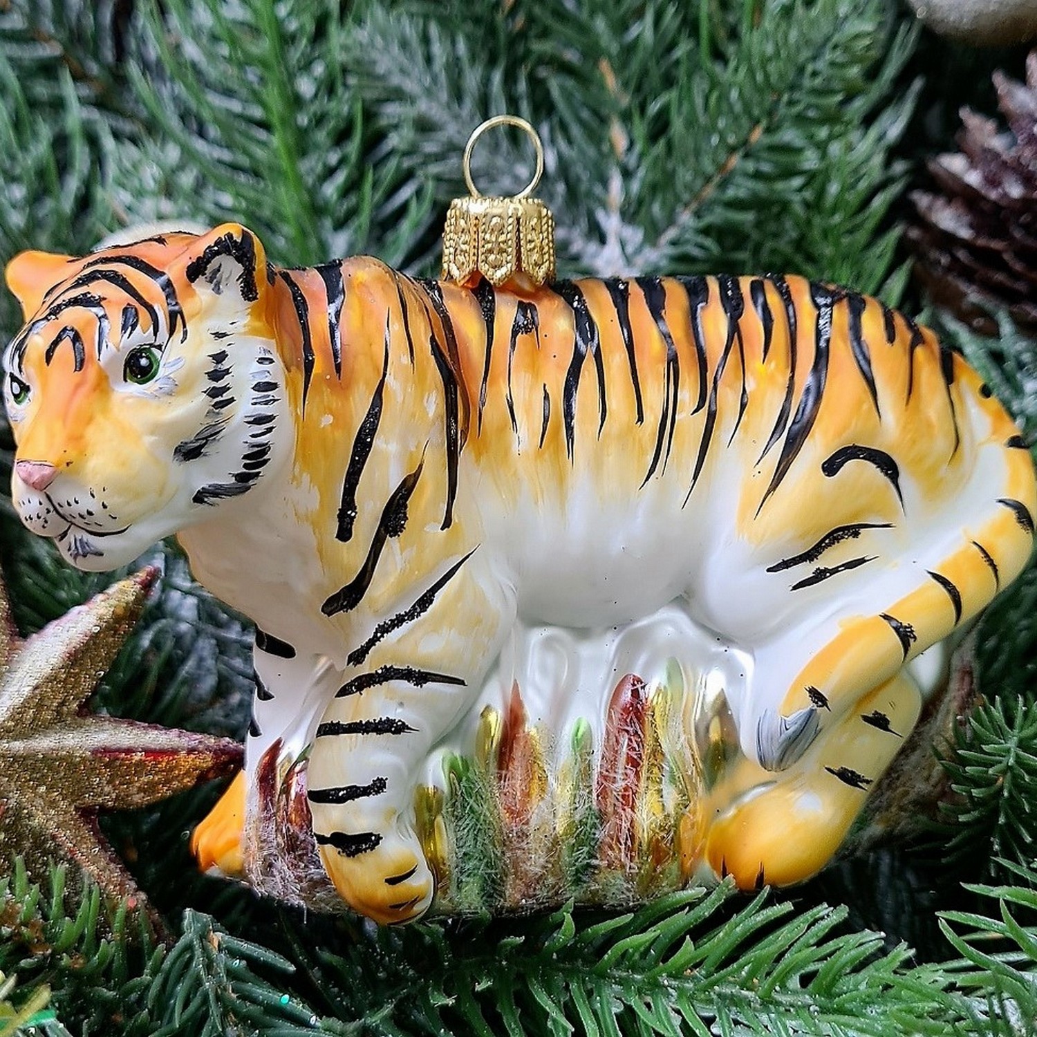 фото Стеклянная елочная игрушка Амурский тигр