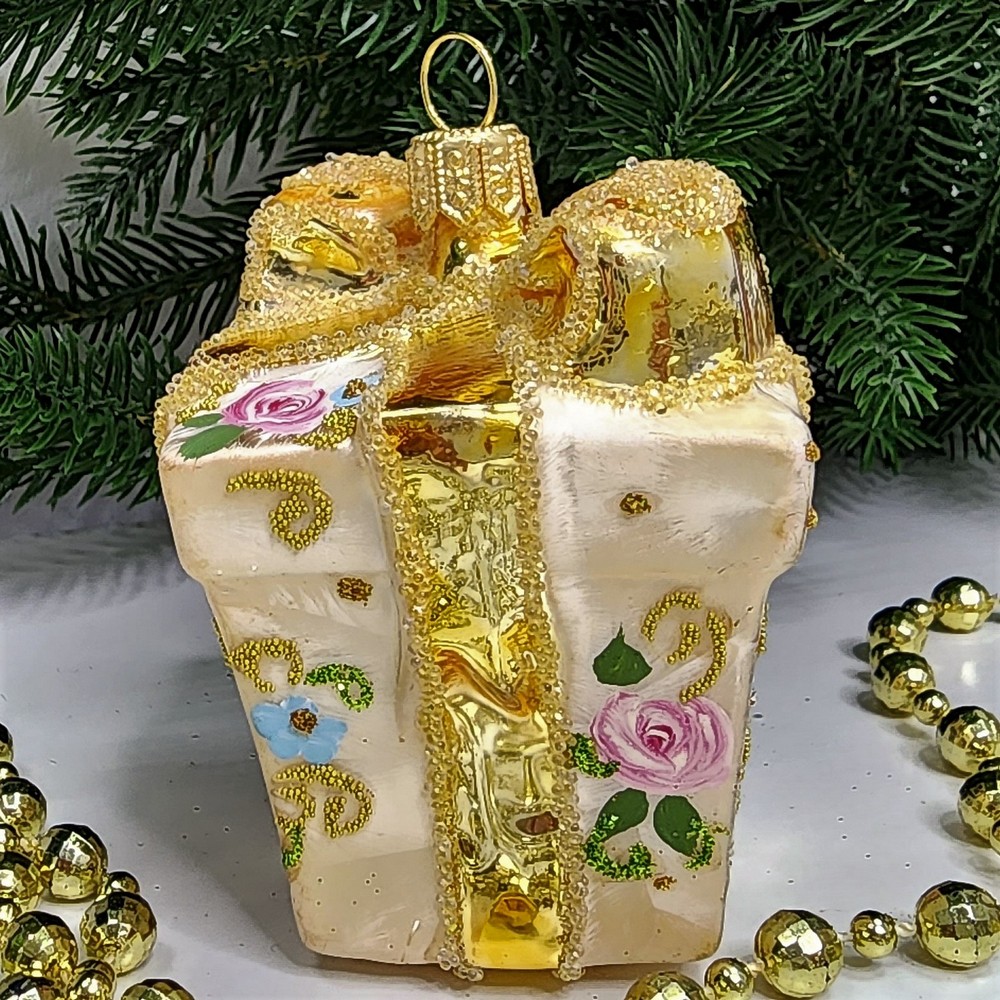 фото Стеклянная елочная игрушка Подарок версаль