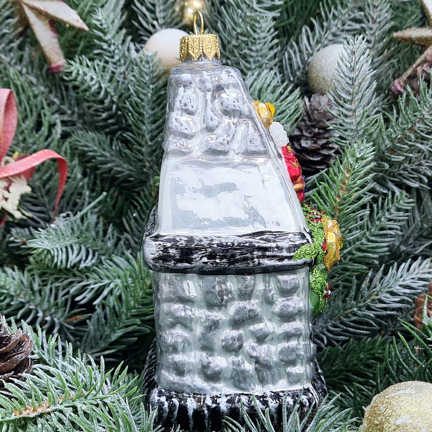 фото Стеклянная елочная игрушка Камин