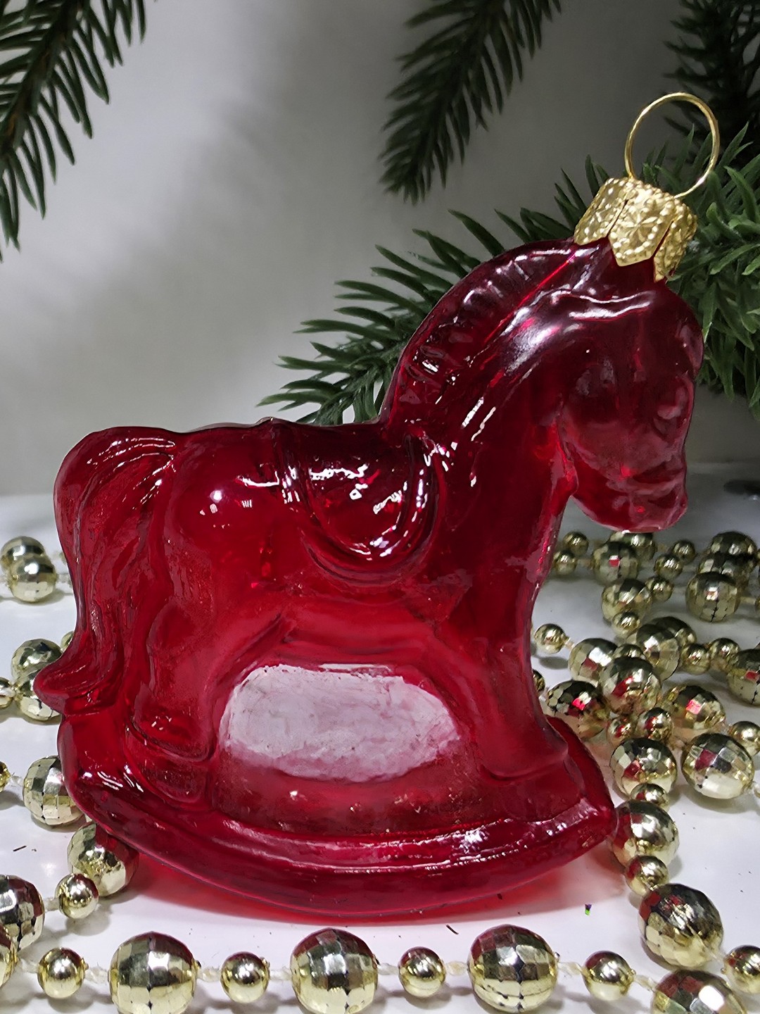 фото Стеклянная елочная игрушка Лошадка качалка малая красная