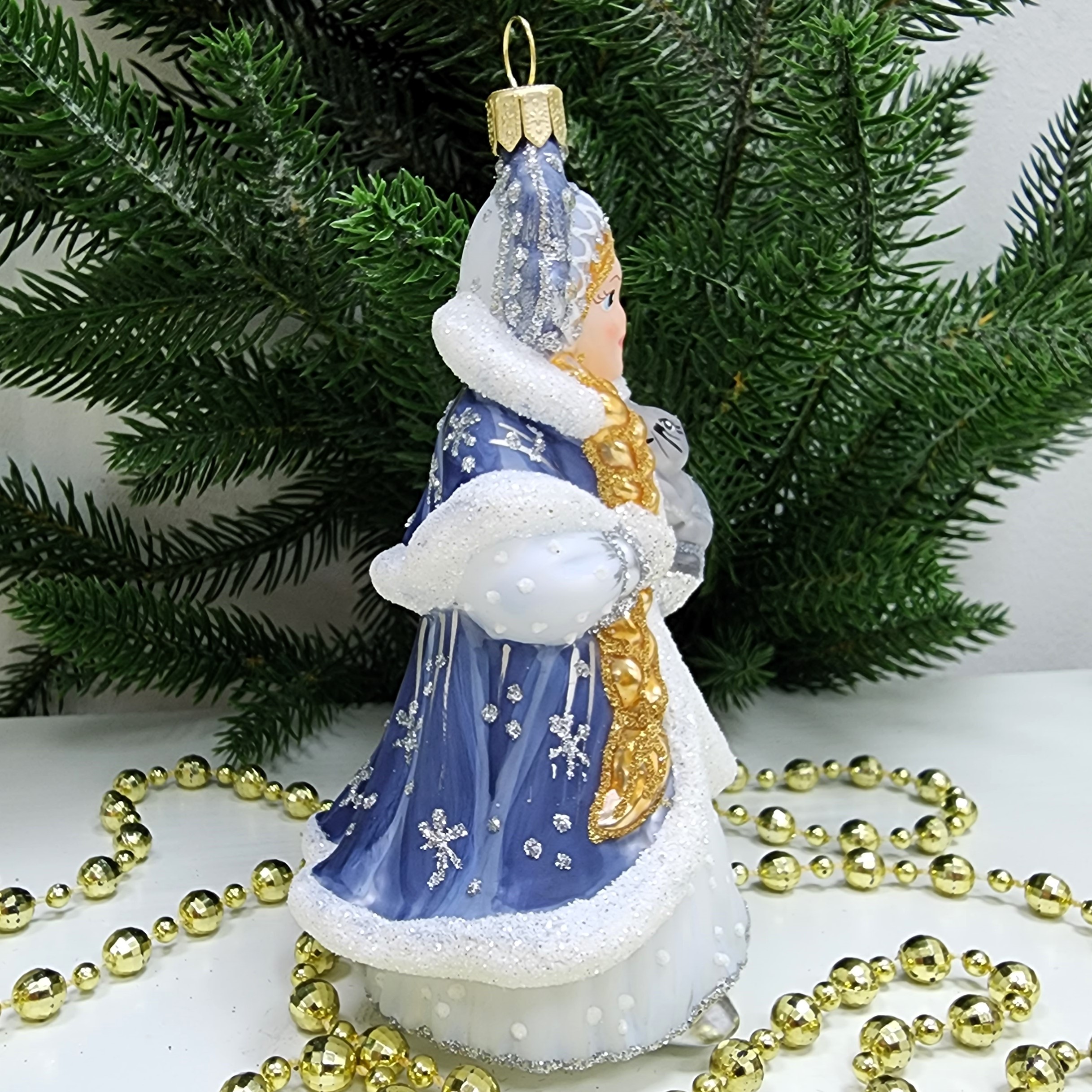 фото Стеклянная елочная игрушка Снегурочка с зайкой и птичкой