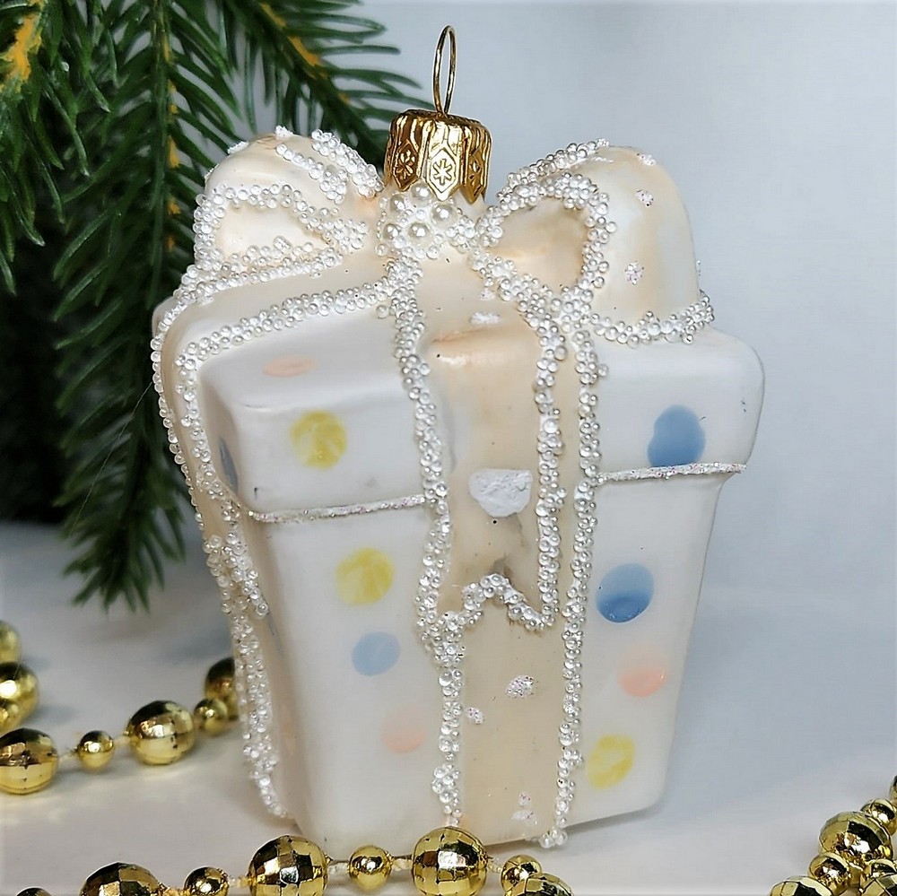 фото Стеклянная елочная игрушка Подарок детский