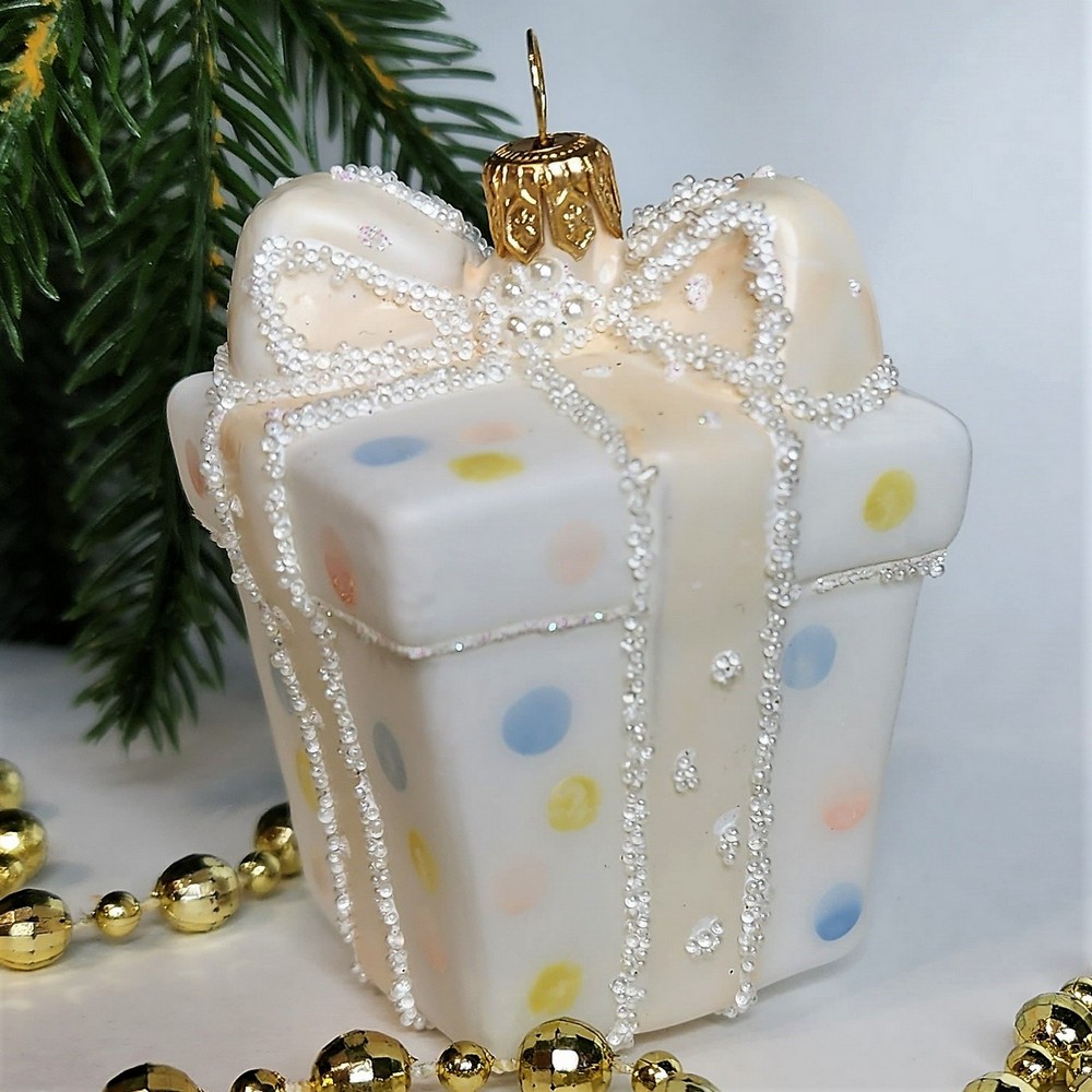 фото Стеклянная елочная игрушка Подарок детский