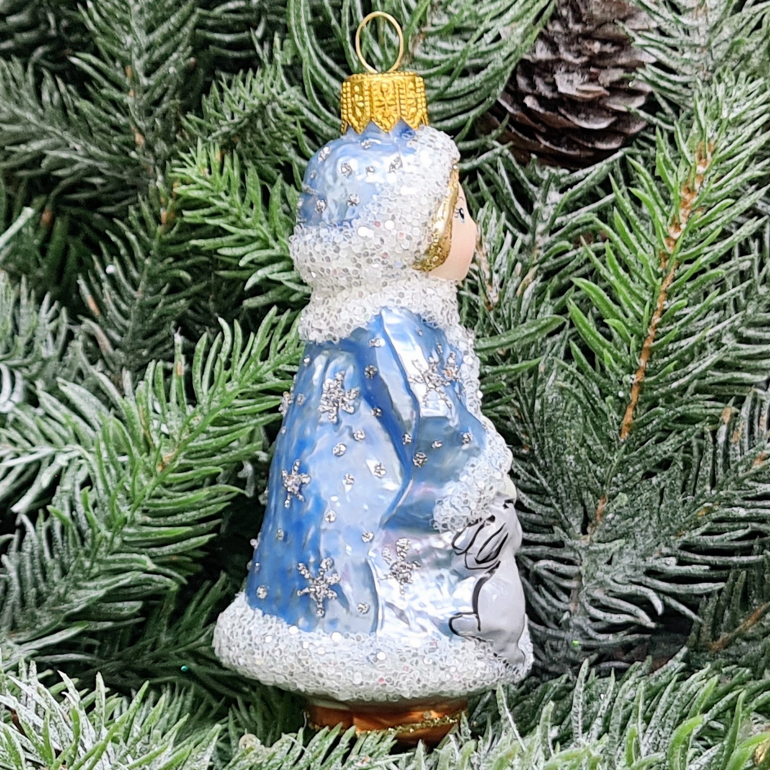 фото Стеклянная елочная игрушка Снегурочка маленькая