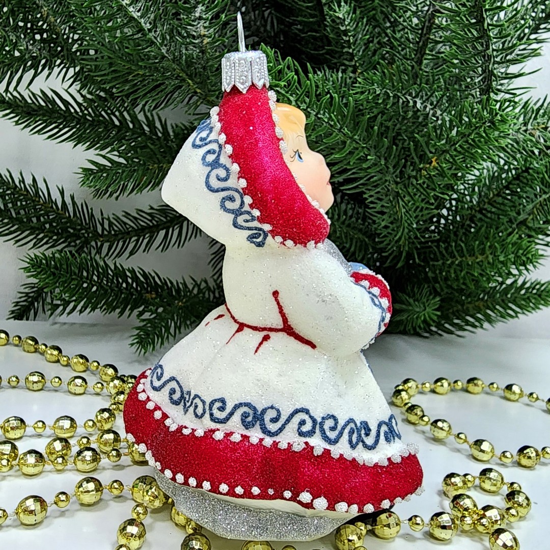 фото Стеклянная елочная игрушка Девочка с фонарем