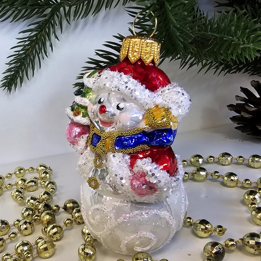 фото Стеклянная елочная игрушка Снеговик с елочкой