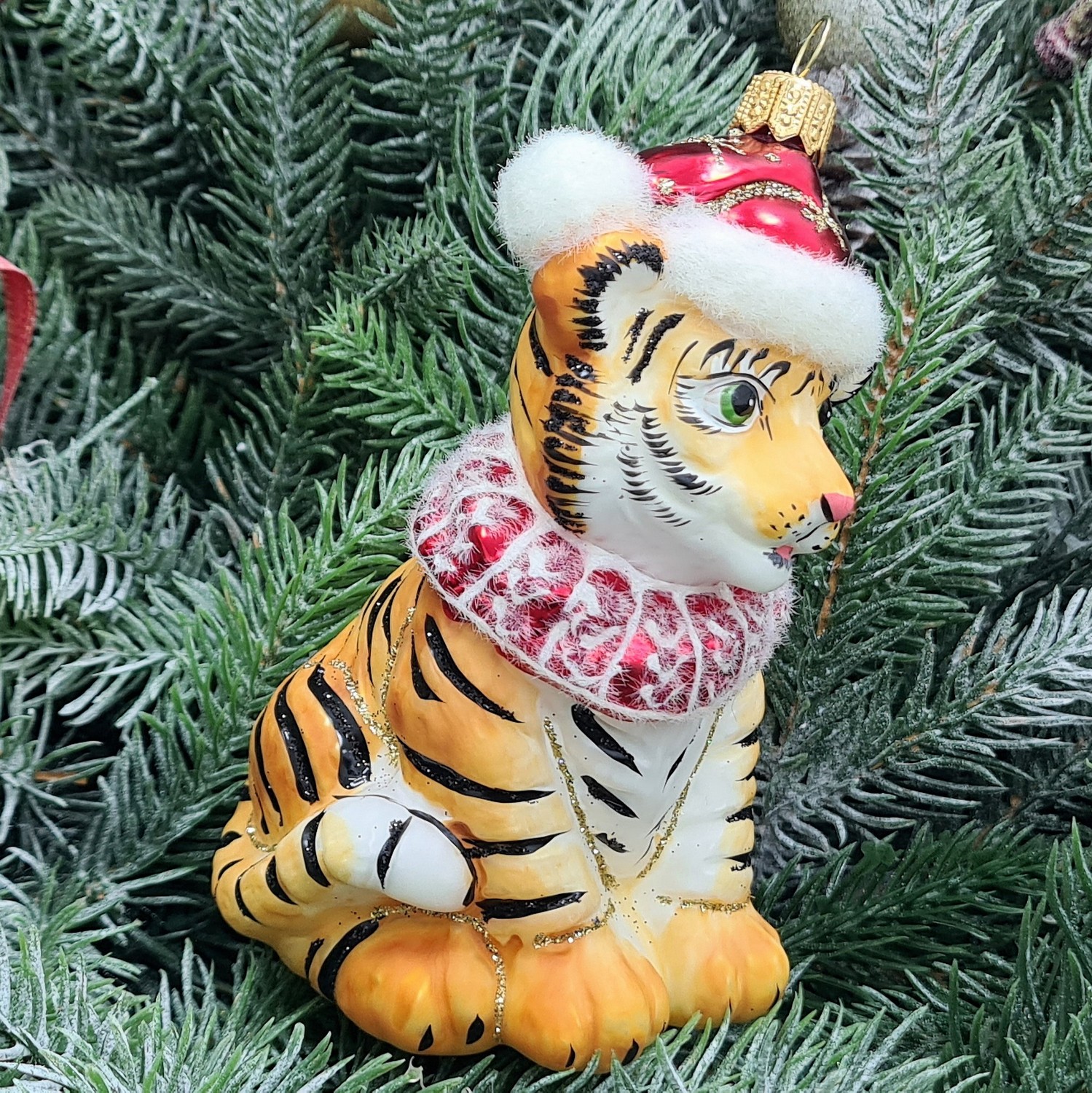 фото Стеклянная елочная игрушка Тигренок Санта