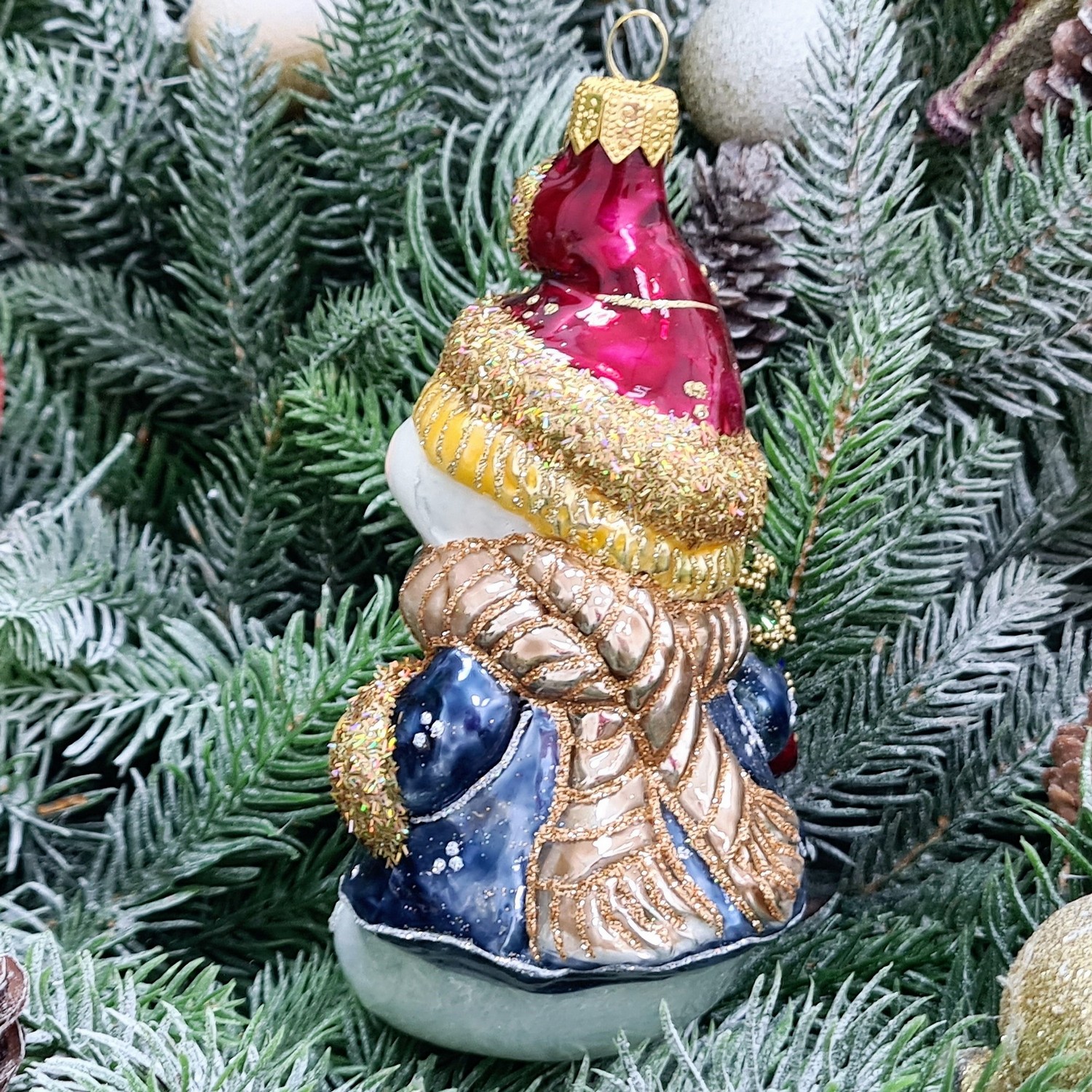 фото Стеклянная елочная игрушка Снеговик с елкой