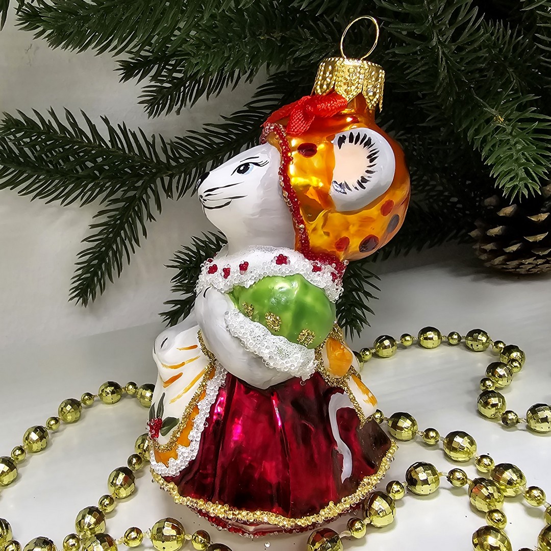 фото Стеклянная елочная игрушка Мышка хозяйка