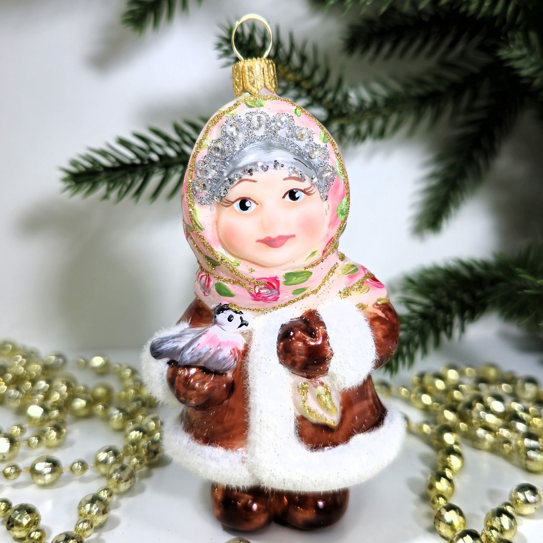 фото Стеклянная елочная игрушка Девочка Снегурочка