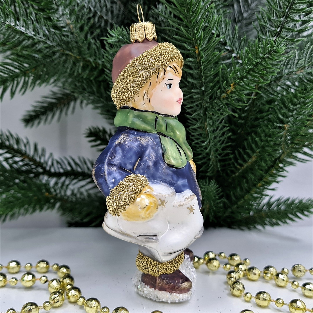 фото Стеклянная елочная игрушка Мальчик с коньками винтаж