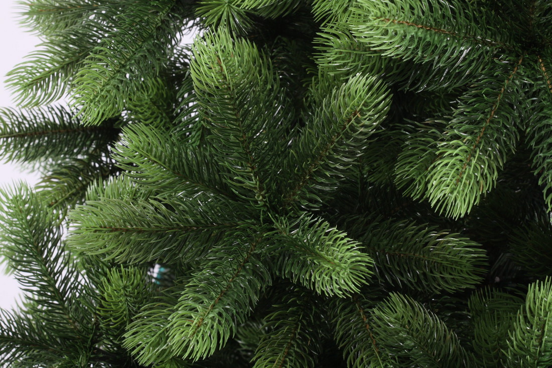 фото Ель Русская Императрица Премиум с освещением 60см