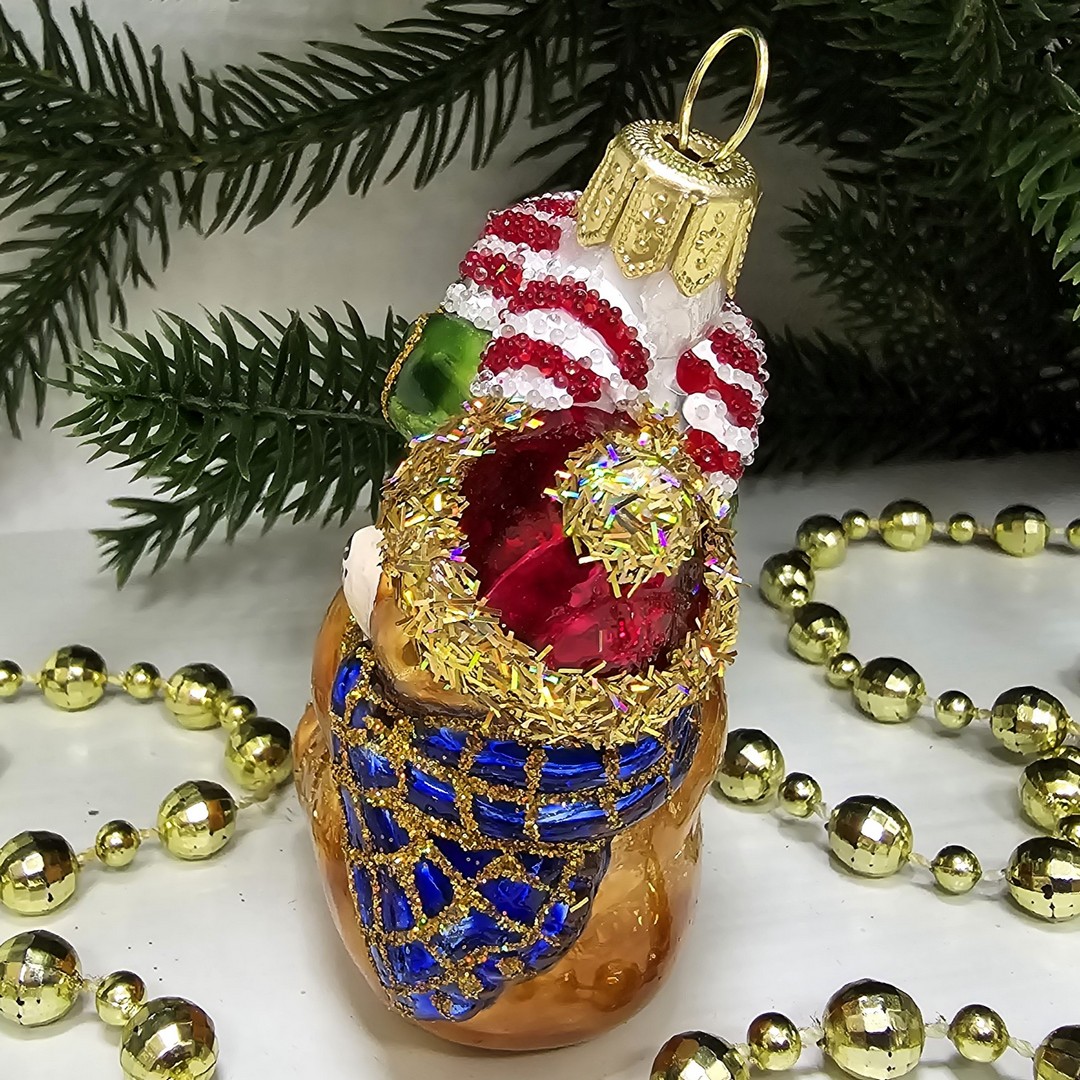 фото Стеклянная елочная игрушка Мишка с сахарной палочкой