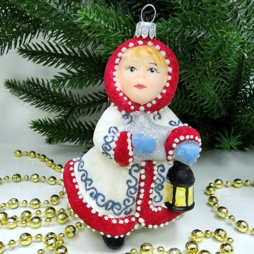 фото Стеклянная елочная игрушка Девочка с фонарем