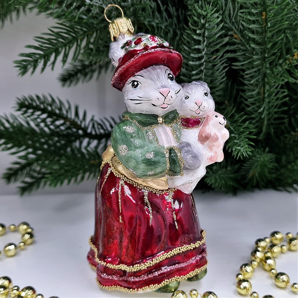 фото Стеклянная елочная игрушка Зайчиха с зайчатами