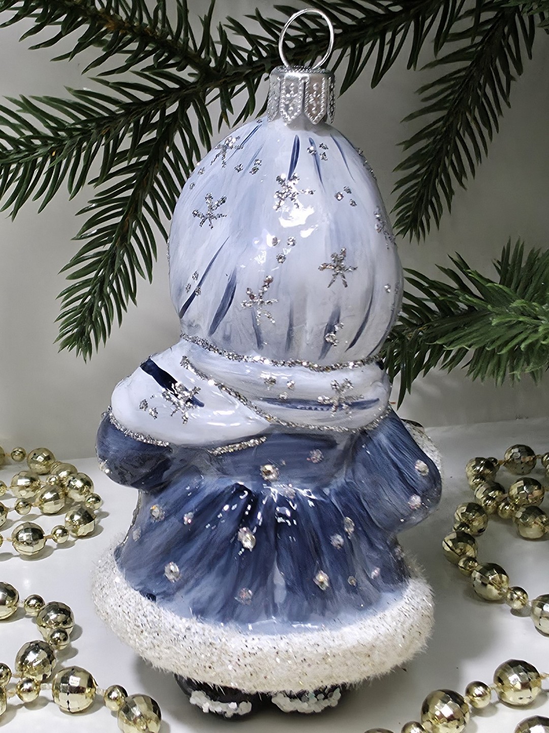 фото Стеклянная елочная игрушка Девочка снегурочка
