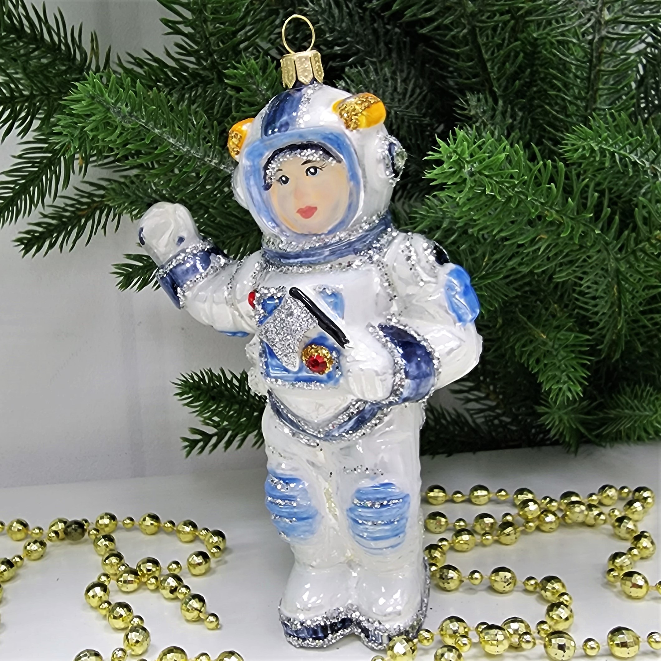 фото Стеклянная елочная игрушка Космонавт